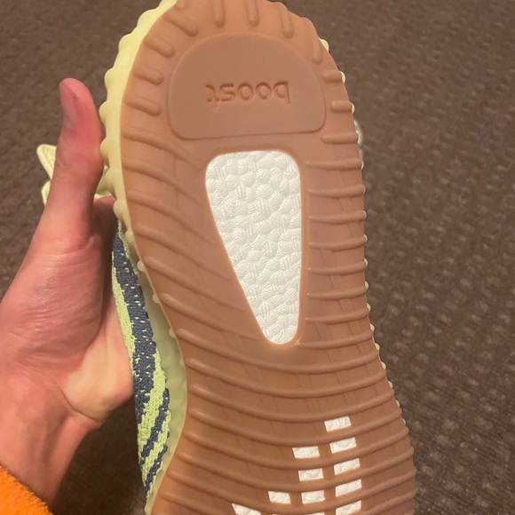 Yeezys 350 frozen yellow main image 6